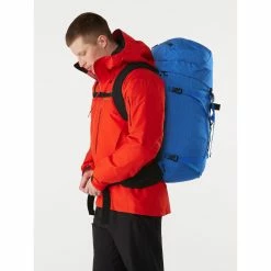 Cheap 🌟 Outlet ⌛ Arc'teryx Alpha AR 55 😀 😀 -Topo Designs shop Alpha AR 55 Backpack Fluidity Side View Left rsz 64759.1648073578